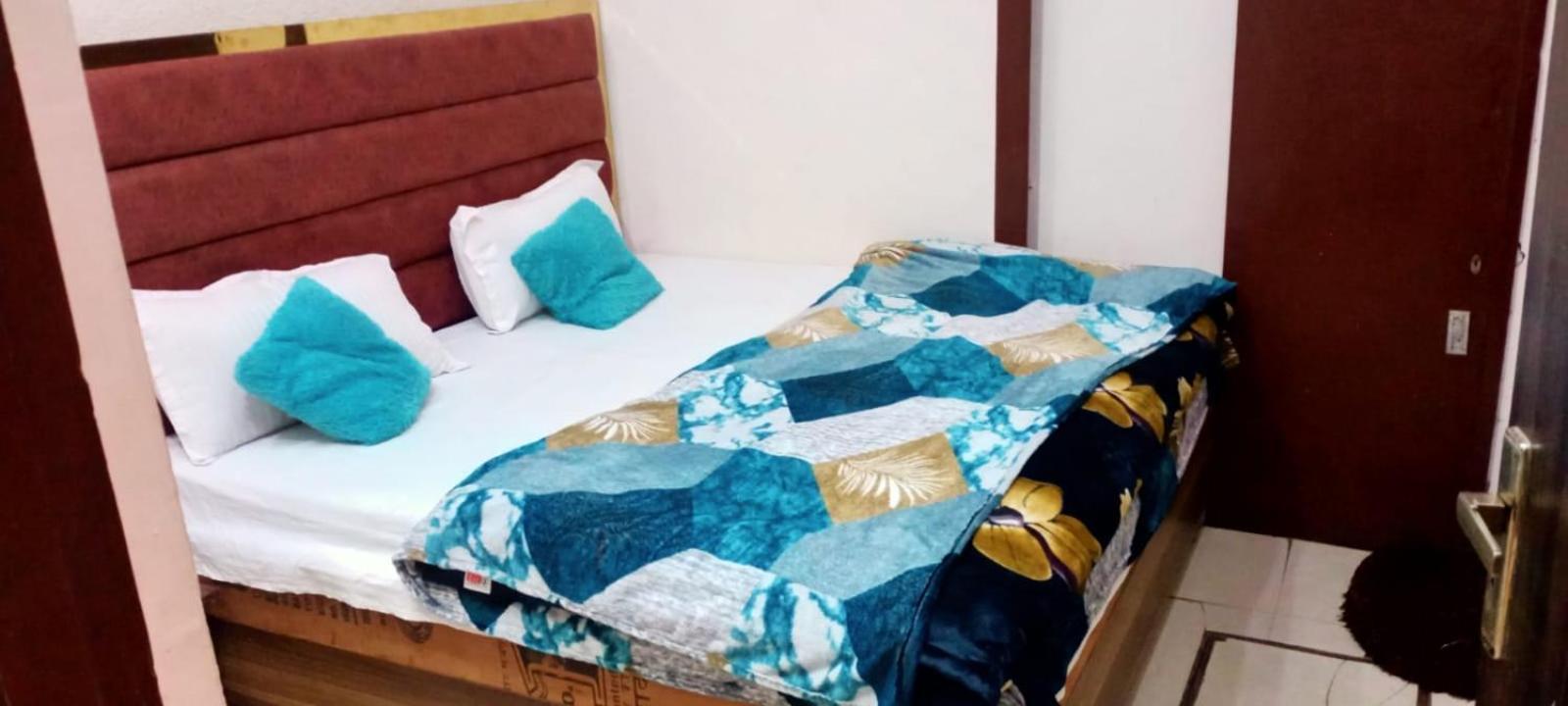 Arora Classic Guest house